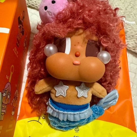 Popmart crybaby vacation mode plush pendant SECRET : MERBABY TEARS - Picture 4 of 6